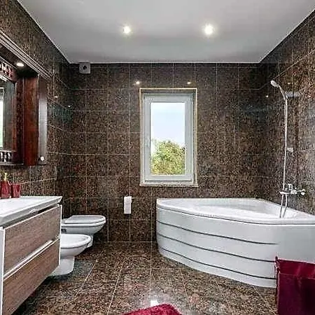 Villa Fantastika Grande Luxus *